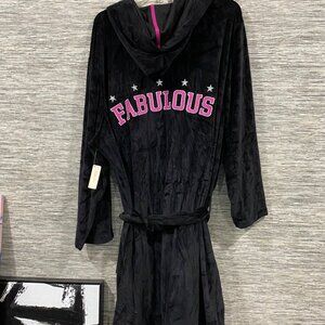 Cacique Womens Fabulous Black Plush Robe With Hood & Belted Waist Size 26/28 NWT